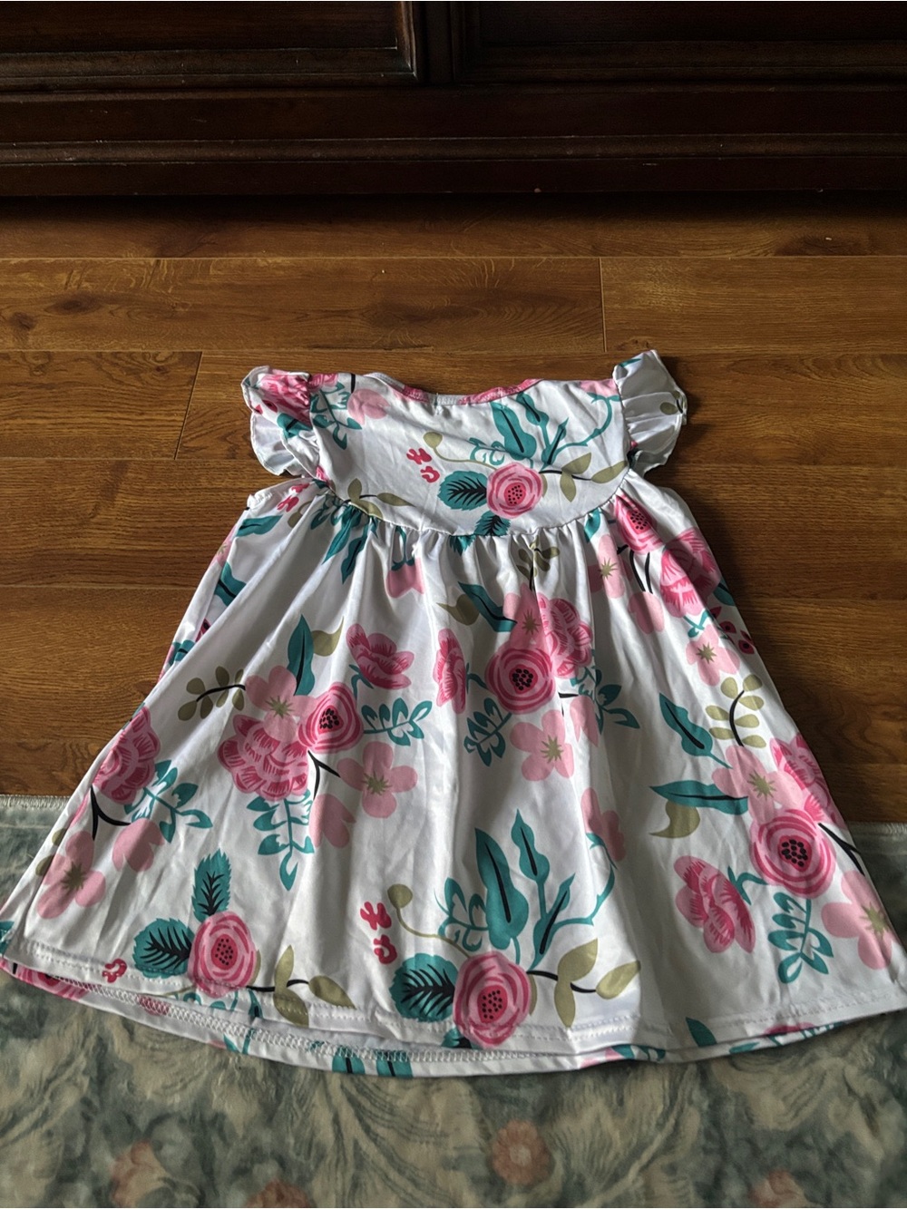 Girls White Floral Flutter-Sleeve top size M